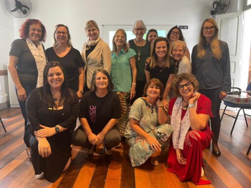 Oficina de poesia terapia foi realizada para celebrar o Dia Internacional da Mulher